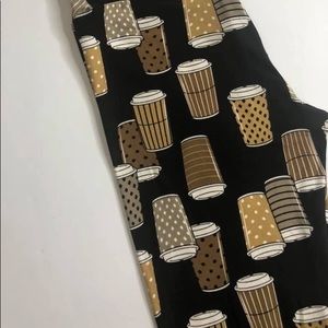 *SOLD*LuLaRoe TC2 Leggings